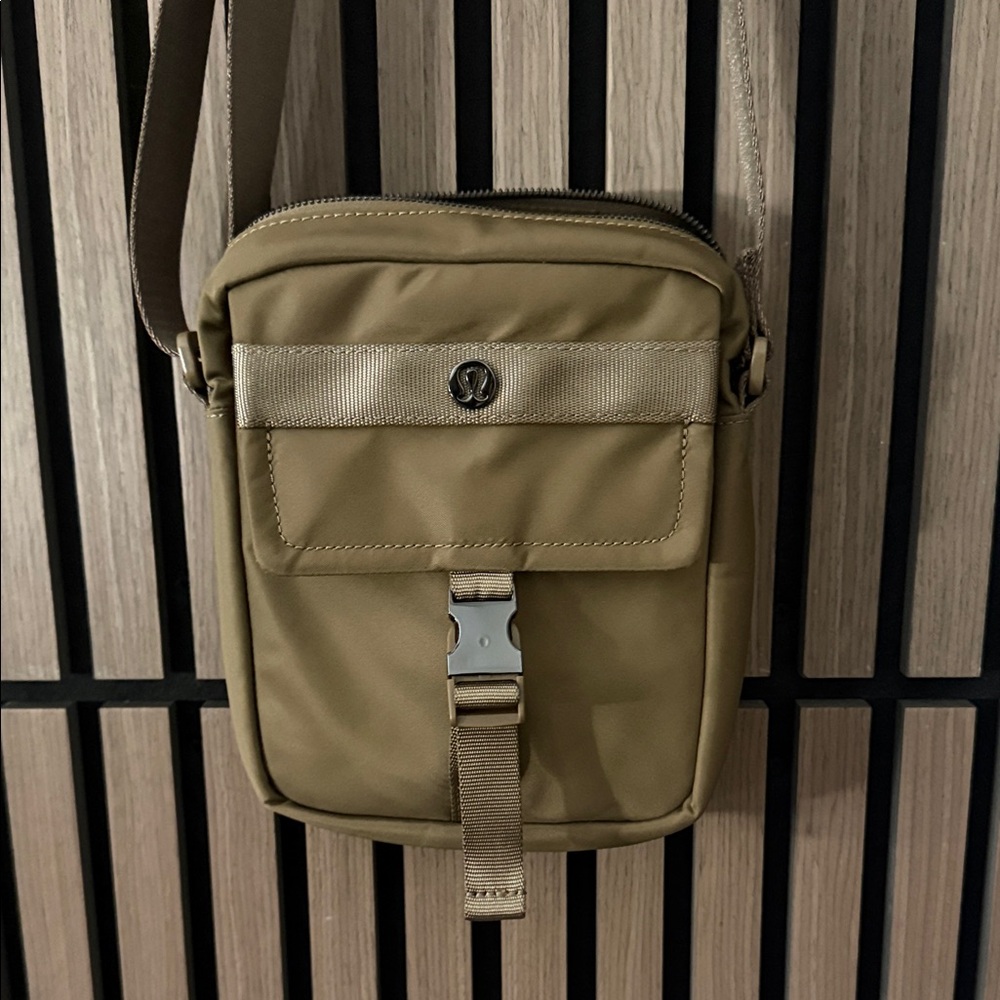 lululemon Wunderlust Crossbody Bag